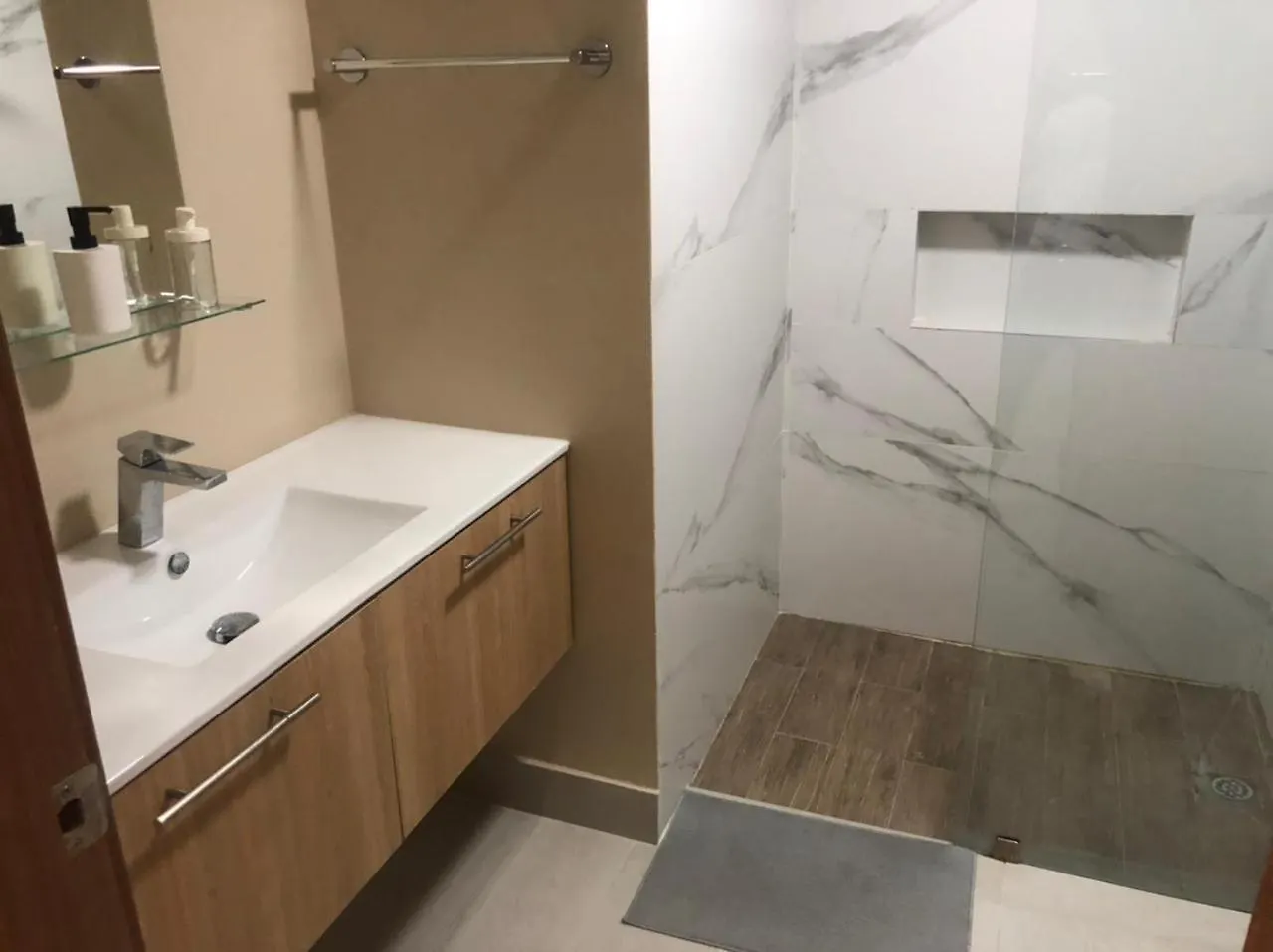 Apartamento Lujoso Y Exclusivo A 15 Minutos Andando De La Playa La Laguna 0*,  República Dominicana
